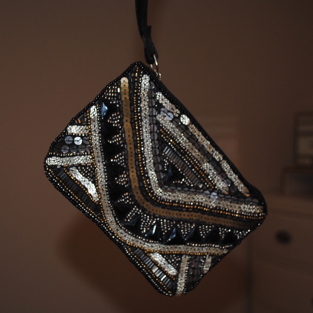 Atmosphere Beaded / Sequin Wristlet